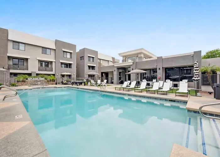 Cozysuites - Westgate With Pool 08 Glendale