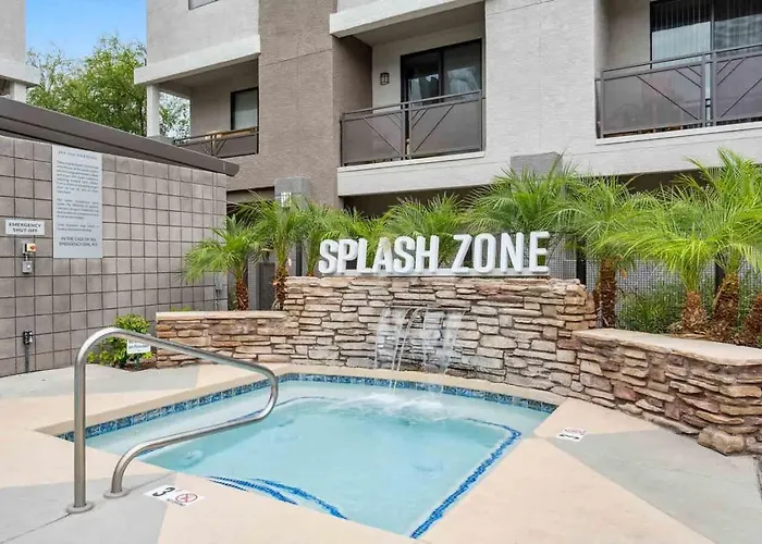 Apartment Cozysuites - Westgate With Pool 08 *